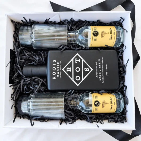 Luxe Mastic & Tonic Cocktail Experience Gift Box Πολυτελες κουτι δωρου cocktail set με φιαλη Roots Mastic Vintage Strength, δυο αναψυκτικα Three Cents Tonic Water και δυο ριγε ποτηρια cocktail
